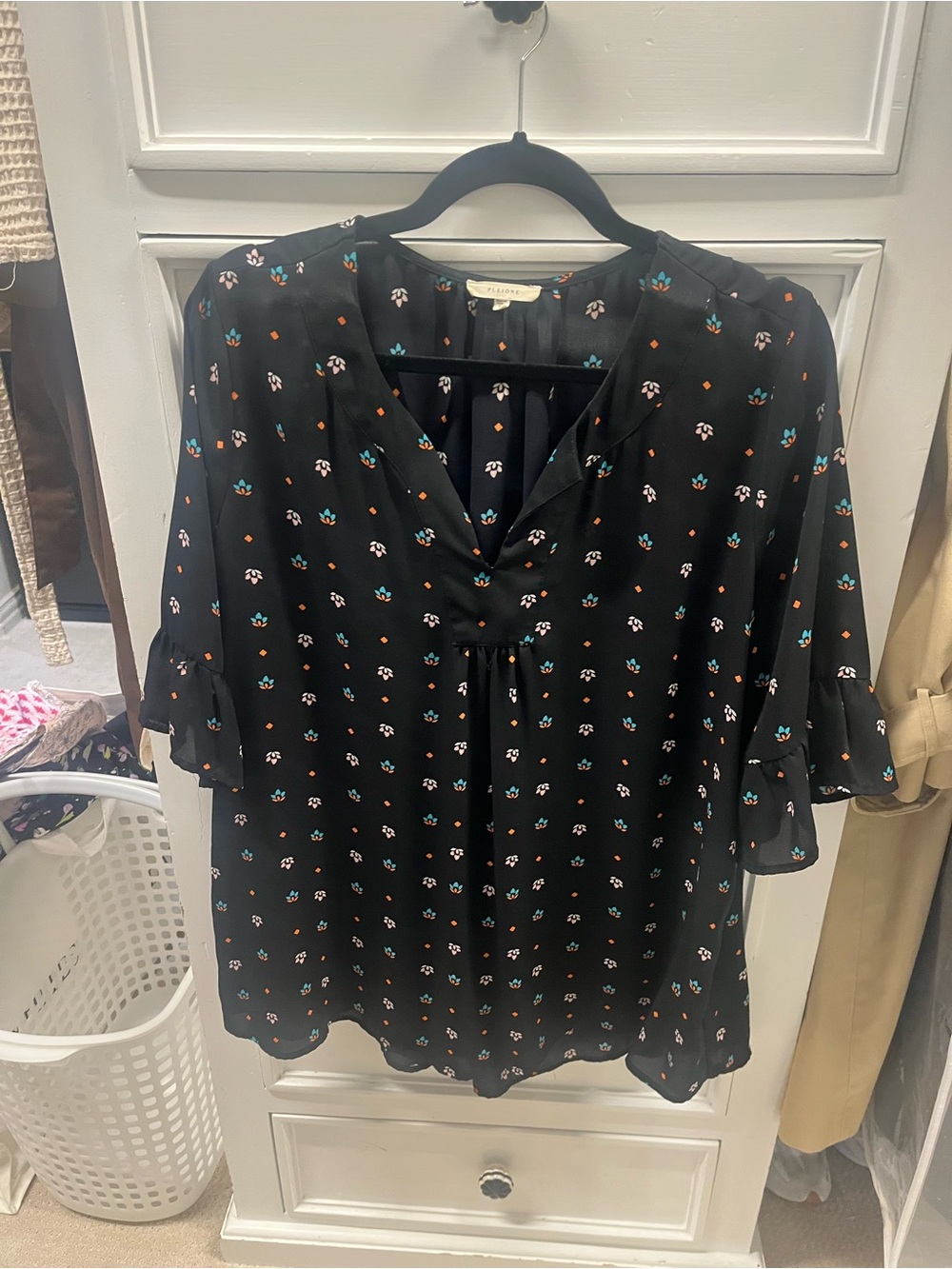 Pleione Black Floral V-Neck Ruffle-Sleeve Blouse